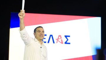 Τσίπρας: Χαμόγελα στην Αμαλίας για το ξεκίνημα της ΕΛΑΣ, πρόσω ολοταχώς για επικοινωνιακή αντεπίθεση – Το στοίχημα των δη