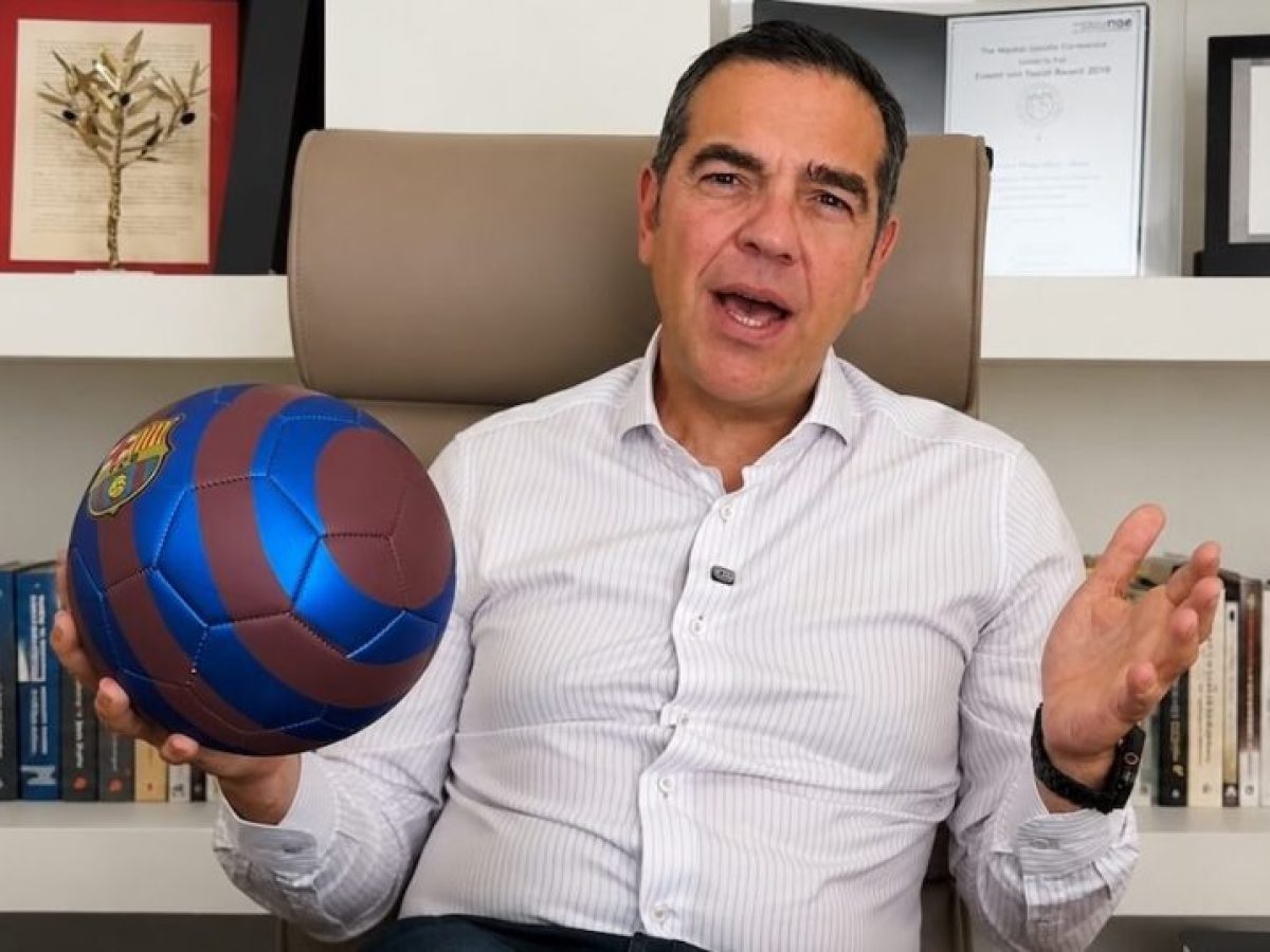 Τσίπρας: Με «άρωμα Μπαρτσελόνα» τα χρώματα του νέου κόμματος και το ραντεβού στο Θησείο (βίντεο)
