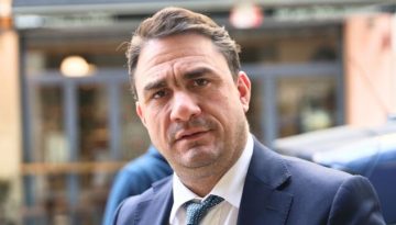 Τσουκαλάς: Ο Κυριάκος Μητσοτάκης δεν ενδιαφέρεται για την κοινωνική συνοχή – Ανάπτυξη με αριθμούς χωρίς ευημερία για την