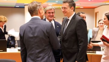 Τζιτζικώστας: «Αύξηση των τουριστικών αφίξεων στην Ευρώπη σε σχέση με πέρσι, παρά την κρίση»