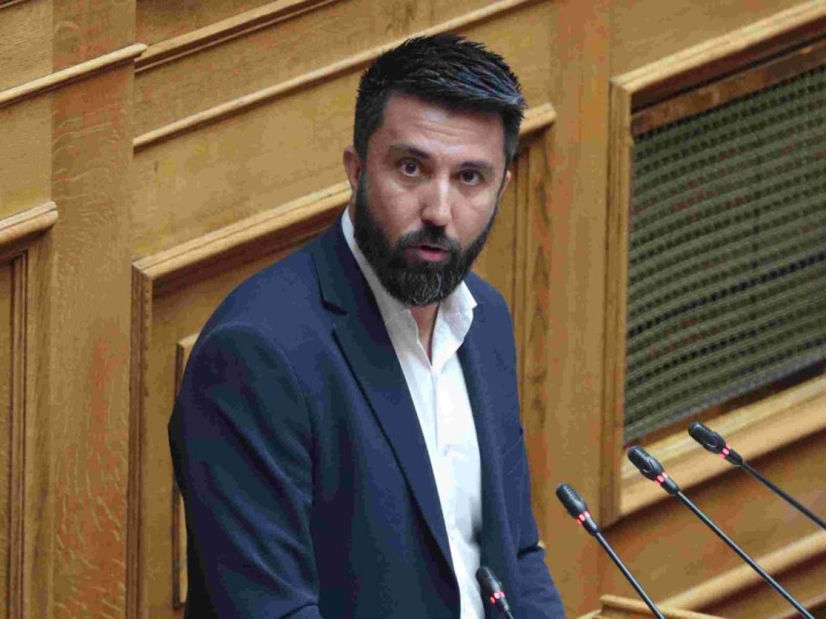 &Beta;&omicron;&upsilon;&lambda;ή: &Alpha;&nu;&epsilon;&xi;&alpha;&rho;&tau;&eta;&tau;&omicron;&pi;&omicron;&iota;ή&theta;&eta;&kappa;&epsilon; &omicron; &Phi;&epsilon;&rho;&chi;ά&tau; &Omicron;&zeta;&gamma;&kappa;&iota;&omicron;ύ&rho; &alpha;&pi;ό &Nu;. &Alpha;&rho;&iota;&sigma;&tau;&epsilon;&rho;ά