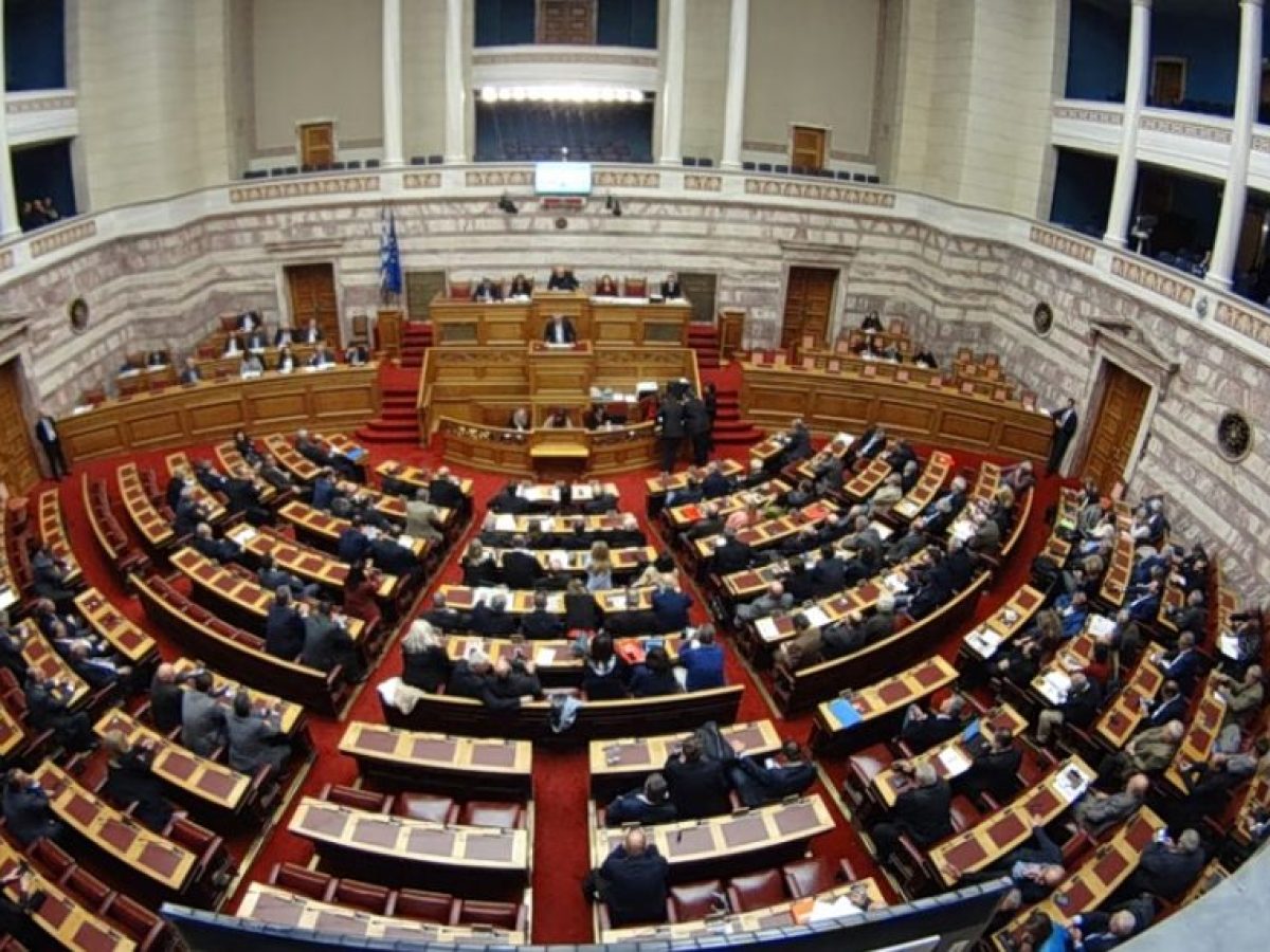 Βουλή: Υπερψηφίστηκε στην Ολομέλεια το φορολογικό νομοσχέδιο