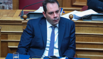 Βουλή: Υπερψηφίστηκε στην Ολομέλεια το φορολογικό νομοσχέδιο