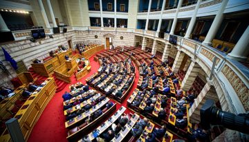 Βουλή: Απερρίφθη η ένσταση αντισυνταγματικότητας για τις μετατάξεις ΕΥΠ – «Δημιουργείτε πέμπτη φάλαγγα», φωνάζει η αντιπο