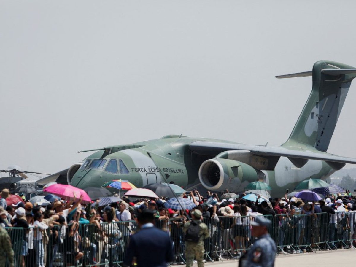 Βραζιλιάνικα τζετ στη θέση των C-130