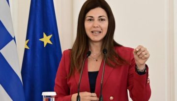 Ζαχαράκη για Πανελλήνιες: «Δεν μπορεί το μέλλον ενός παιδιού να κρίνεται σε 3 ώρες»