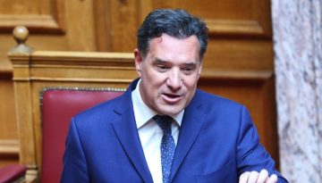 Άδωνις Γεωργιάδης: Αυτή είναι η αληθινή φωτογραφία που επεξεργάστηκαν με ΑΙ – «Μην πιστεύετε απολύτως τίποτα»