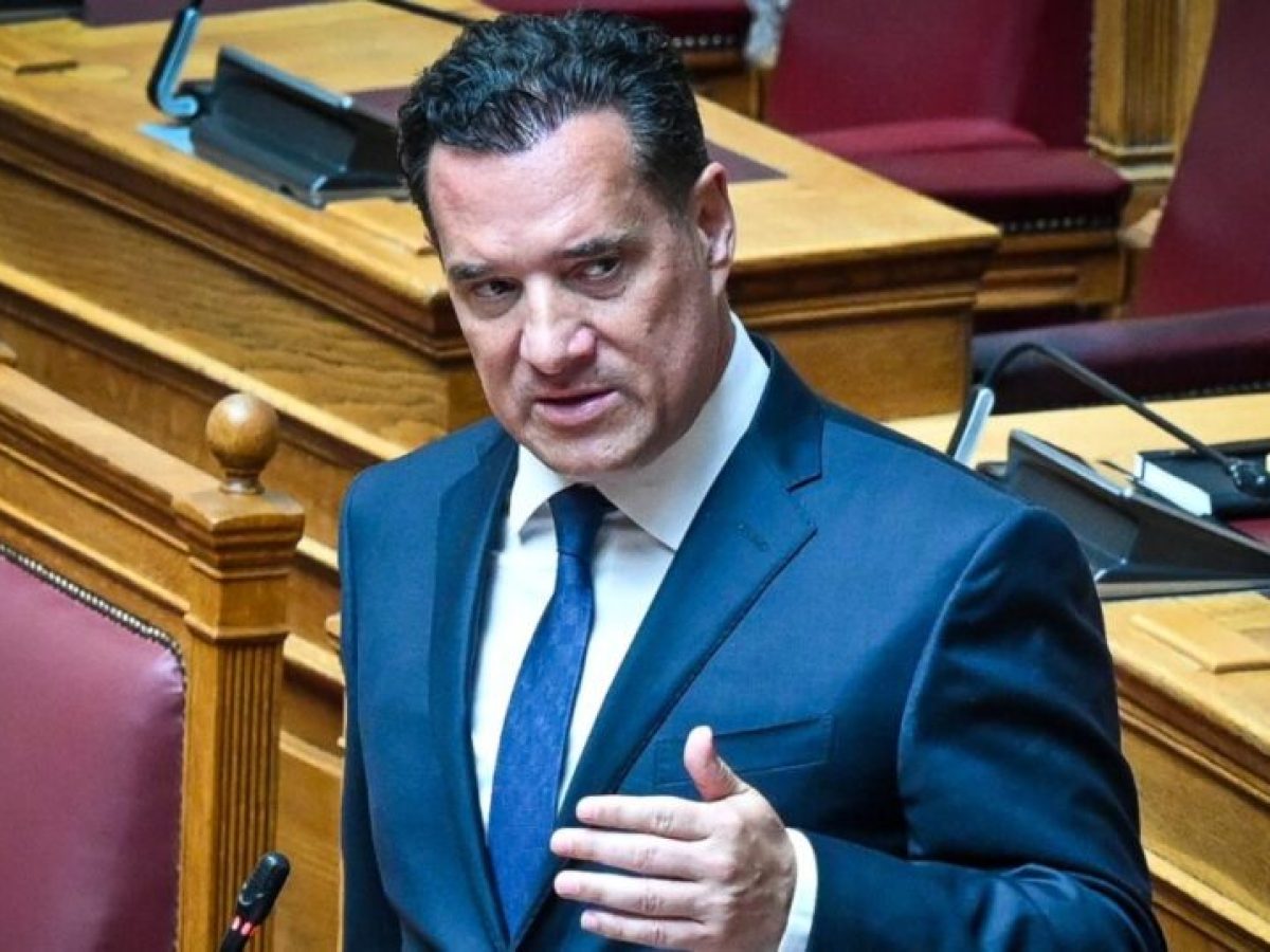 Άδωνις Γεωργιάδης: Απαντά σε πολιτευτή του ΠΑΣΟΚ για την αναμονή στο Αττικόν και τα ράντζα – «Αφήνουμε τους λαϊκιστές να