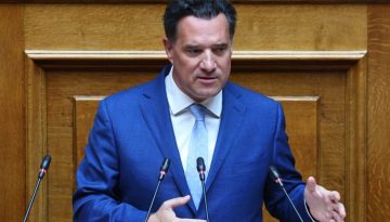 Άδωνις στη Βουλή: «Δεν είναι θέατρο» – Σαρωτική απάντηση για Υγεία, διαφάνεια και τοξικότητα