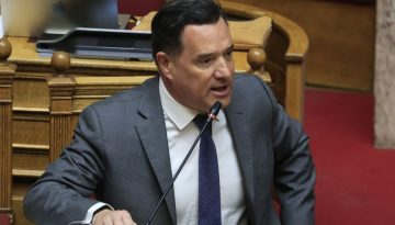 Άδωνις στη Βουλή: «Δεν θα αφήσουμε το ΕΣΥ να καταρρεύσει από το κόστος των νέων θεραπειών»