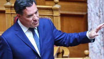 Άδωνις Βουλή: «Φτιάχνουμε νέα αρχιτεκτονική στη φαρμακευτική δαπάνη–δεν γίνεται να λέμε απλώς “βάλε λεφτά”»