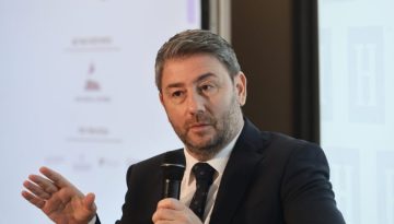Άγρια κόντρα ΠΑΣΟΚ – ΝΔ για τις υποκλοπές με φόντο τις εκλογές: Οι πρακτικές της κυβέρνησης θυμίζουν «πρακτικές συμμορίας
