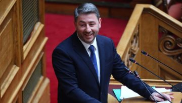 Ανδρουλάκης κατά Μητσοτάκη: Η δήθεν θεσμικότητα δεν καμουφλάρει τον πολιτικό σας κατήφορο