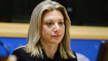 Αντίστροφη μέτρηση για το κόμμα της Μαρίας Καρυστιανού