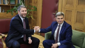 Ασυγκράτητος Φαραντούρης