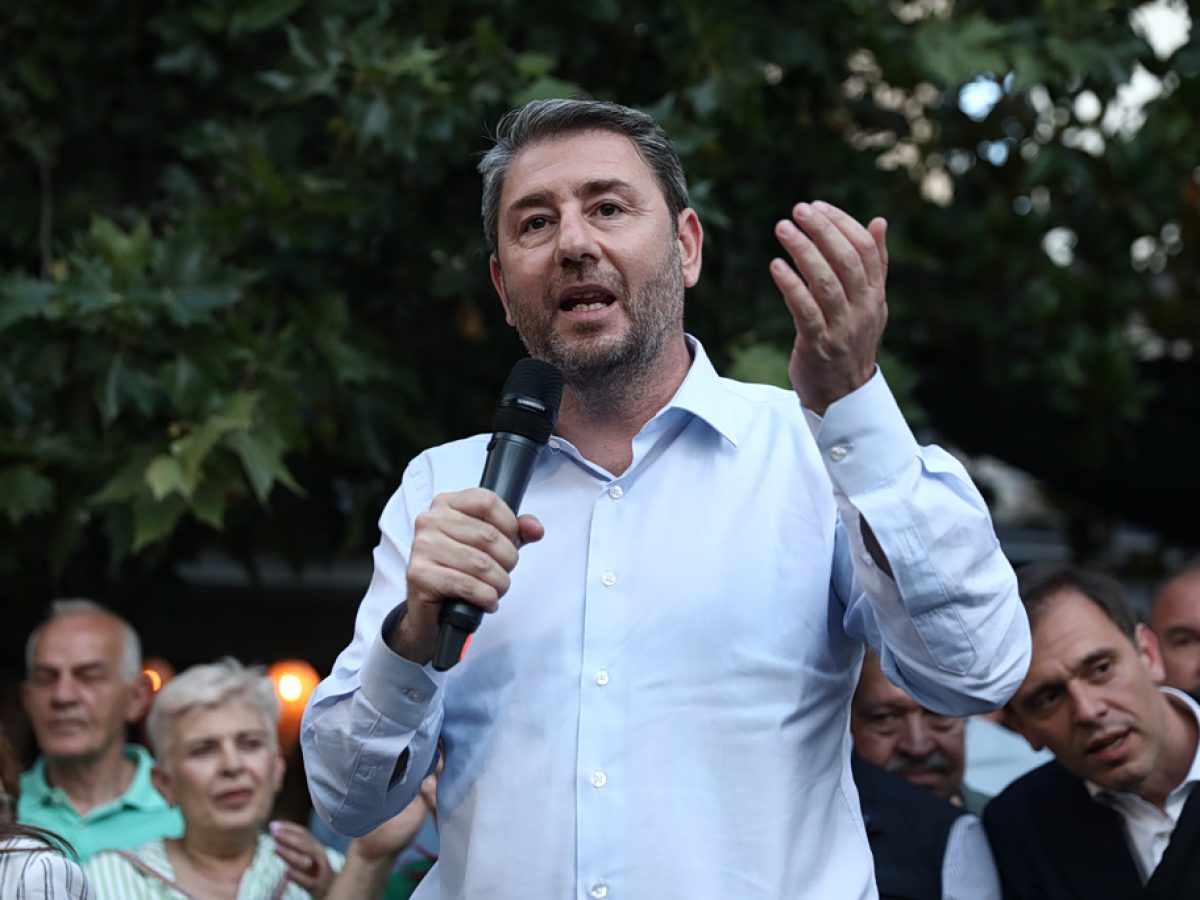 &Alpha;&nu;&delta;&rho;&omicron;&upsilon;&lambda;ά&kappa;&eta;&sigmaf;: &laquo;&Tau;&sigma;ί&pi;&rho;&alpha;&sigmaf; &kappa;&alpha;&iota; &Mu;&eta;&tau;&sigma;&omicron;&tau;ά&kappa;&eta;&sigmaf; &epsilon;ί&chi;&alpha;&nu; &tau;&eta;&nu; &epsilon;&upsilon;&kappa;&alpha;&iota;&rho;ί&alpha; &kappa;&alpha;&iota; &kappa;&rho;ί&theta;&eta;&kappa;&alpha;&nu;, &epsilon;ί&nu;&alpha;&iota; &alpha;&rho;&kappa;&epsilon;&tau;ά 12 &chi;&rho;ό&nu;&iota;&alpha; &pi;&iota;&sigma;&omega;&gamma;&upsilon;&rho;ί&sigma;&mu;&alpha;&tau;&omicron;&sigmaf;&raquo;