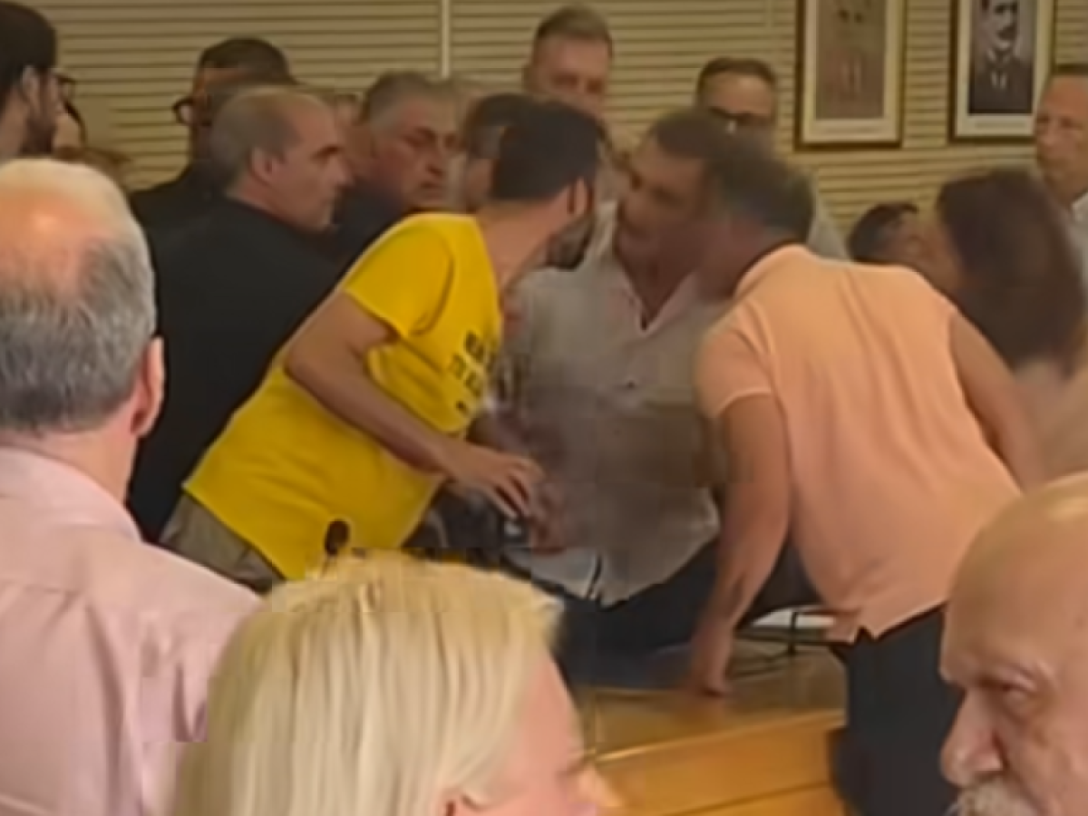 &Alpha;&nu;&tau;ί&pi;&alpha;&lambda;&epsilon;&sigmaf; &pi;&alpha;&rho;&alpha;&tau;ά&xi;&epsilon;&iota;&sigmaf; &pi;&iota;ά&sigma;&tau;&eta;&kappa;&alpha;&nu; &sigma;&tau;&alpha; &chi;έ&rho;&iota;&alpha; &sigma;&tau;&omicron; &Delta;&eta;&mu;&omicron;&tau;&iota;&kappa;ό &Sigma;&upsilon;&mu;&beta;&omicron;ύ&lambda;&iota;&omicron; &Eta;&lambda;&iota;&omicron;ύ&pi;&omicron;&lambda;&eta;&sigmaf; &ndash; &Delta;&epsilon;ί&tau;&epsilon; &beta;ί&nu;&tau;&epsilon;&omicron;