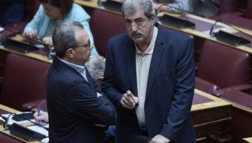 Ο διαλύτης Τσίπρας φέρνει σε υπαρξιακή κρίση τους πρώην «συντρόφους» στον ΣΥΡΙΖΑ