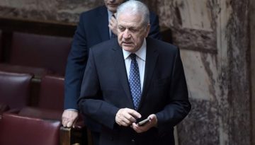 Στη Βουλή το ένταλμα για Αβραμόπουλο – Γιατί τώρα, ποιες οι κατηγορίες