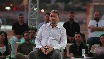 Η σύγκρουση Μαξίμου – ΠΑΣΟΚ για το «τζάμπα» και το άνοιγμα Ανδρουλάκη στη νέα γενιά | in.gr
