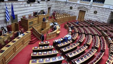 Νομοθέτηση του μεσονυχτίου: Η κυβέρνηση Μητσοτάκη καταθέτει νύχτα και τελευταία στιγμή, τις κρίσιμες τροπολογίες | in.gr