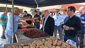 «Πικρά πορτοκάλια» στο Άργος για Πλεύρη και Ανδριανό (βίντεο)