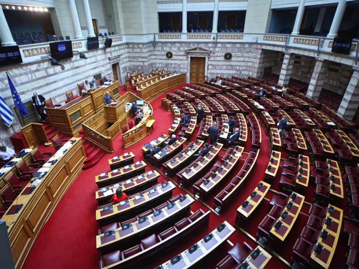Συνταγματική Αναθεώρηση: Στο επίκεντρο της συνεδρίασης το άρθρο 86 και η ευθύνη υπουργών – ΤΑ ΝΕΑ