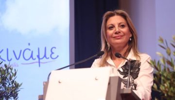 Από γκάφα σε γκάφα η Μ. Καρυστιανού