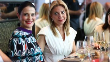 Μία ημέρα, πέντε αποχωρήσεις – Τριγμοί στο κόμμα Καρυστιανού