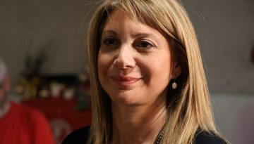 Καρυστιανού: «Η γυναικοκτονία τοποθετεί τις γυναίκες στις ευάλωτες ομάδες και λειτουργεί ως φυλετική διάκριση» – ΤΑ ΝΕΑ