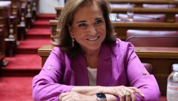 Διαφωνεί η Ντόρα για την αύξηση θητείας του ΠτΔ – «Καρφιά» κατά Σαμαρά