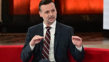 O Δούκας ανοίγει δίαυλο διαλόγου με τον Τσίπρα – «Να συνεργαστούμε για να φύγει ο Μητσοτάκης»