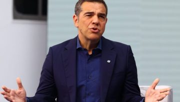 Τσίπρας από την Κύπρο: Σύνδεση της προόδου στο Κυπριακό με τις ευρωτουρκικές σχέσεις