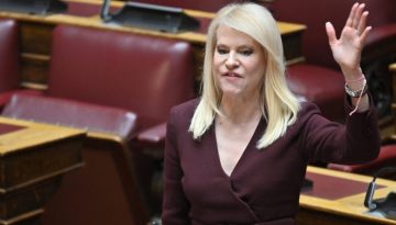 Τζάκρη: Τώρα δεν υπάρχει συζήτηση ΠΑΣΟΚ – Δημοκρατών, αλλά είμαι βέβαιη ότι θα υπάρξει