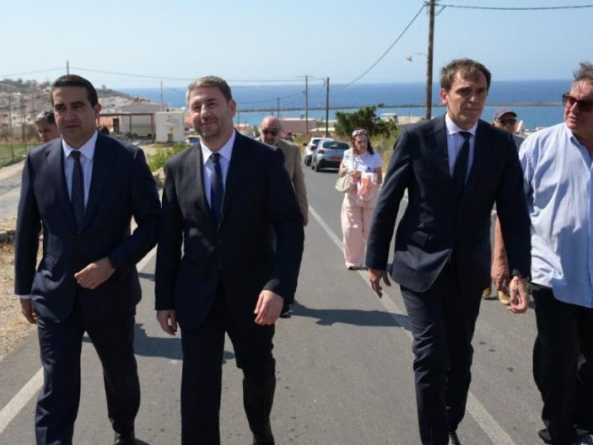 Ανδρουλάκης: Η στεγαστική πολιτική και τα καλύτερα εργασιακά δικαιώματα είναι δύο κρίσιμοι τομείς όπου η χώρα μας πρέπει να πάει μπροστά | Lykavitos.gr