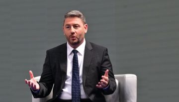 Ανδρουλάκης: Ο Μητσοτάκης είναι “τσάμπας” για τους πολιτικούς του φίλους και τα οικονομικά συμφέροντα, αλλά ακριβός για τους πολίτες