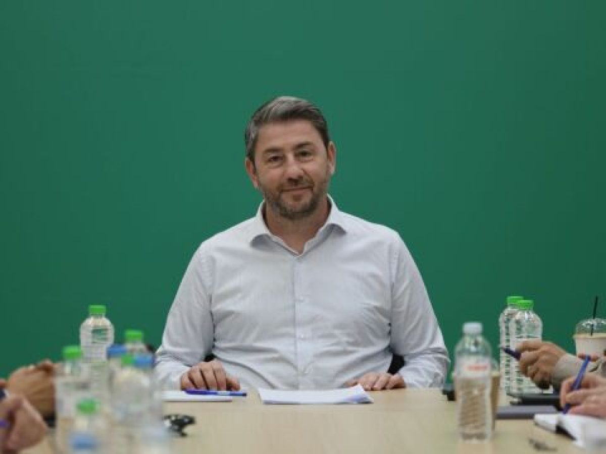 ΠΑΣΟΚ: Ο Ανδρουλάκης ψάχνει βοήθεια από τον… Ανδρέα