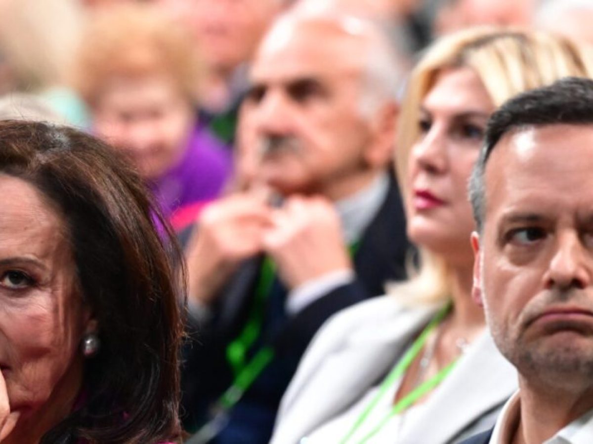 Διαμαντοπούλου σε Δούκα για τα περί συνεργασίας με την ΕΛΑΣ του Τσίπρα: Το ΠΑΣΟΚ δεν παρακαλεί κανέναν, πόσω μάλλον όσους