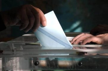 dimoskopisi-Pulse-&Alpha;nakatataxis-sto-politiko