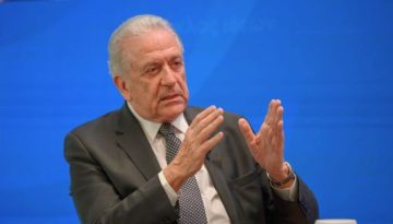 Δημήτρης Αβραμόπουλος στο parapolitika.gr: “Η Ελλάδα ορθώς διατηρεί ανοιχτούς διαύλους με όλες τις πλευρέ