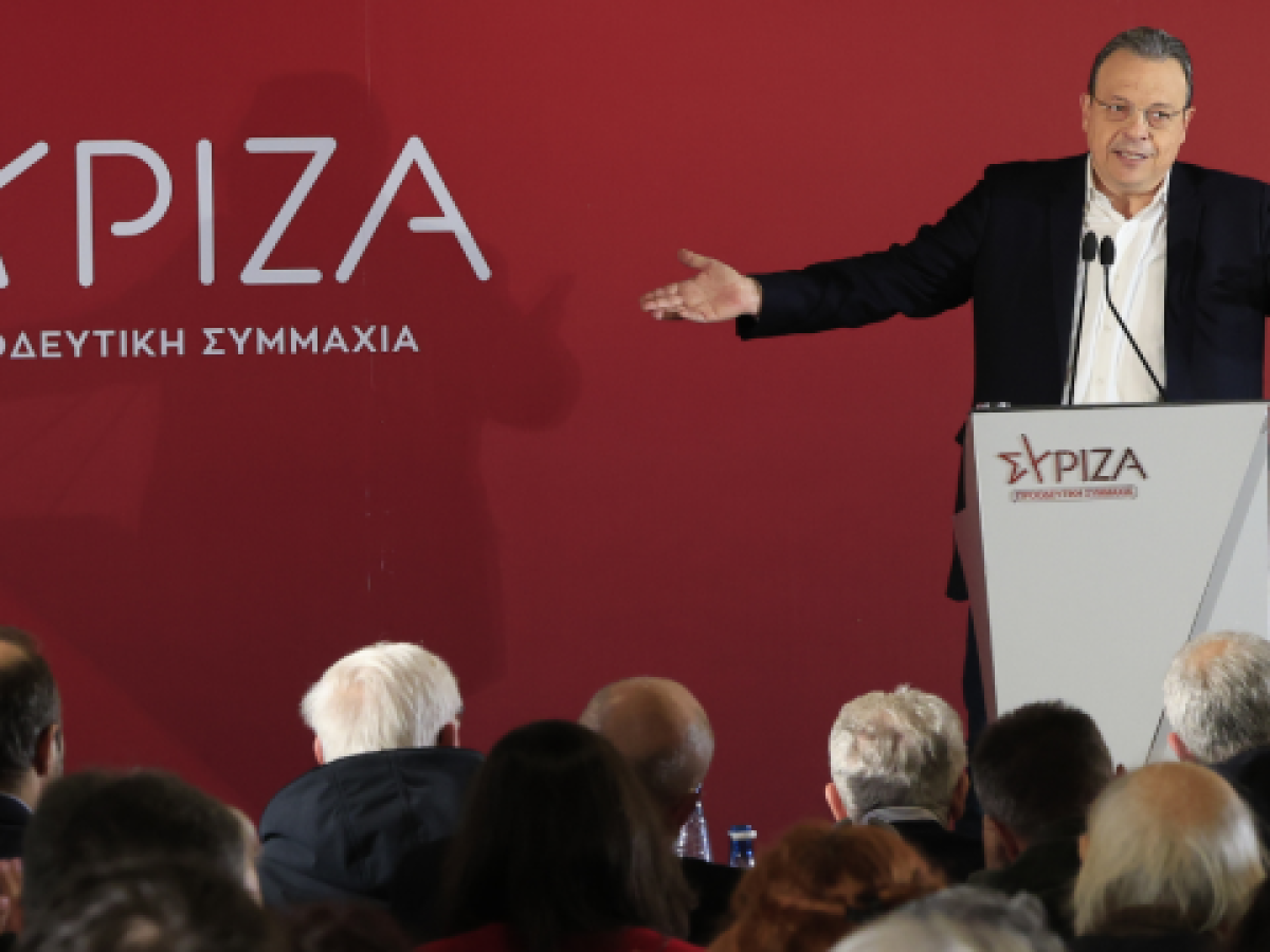 Η ενόχληση βουλευτών του ΣΥΡΙΖΑ για τον “κλειστό κύκλο” του Φάμελλου – Τι του χρεώνουν