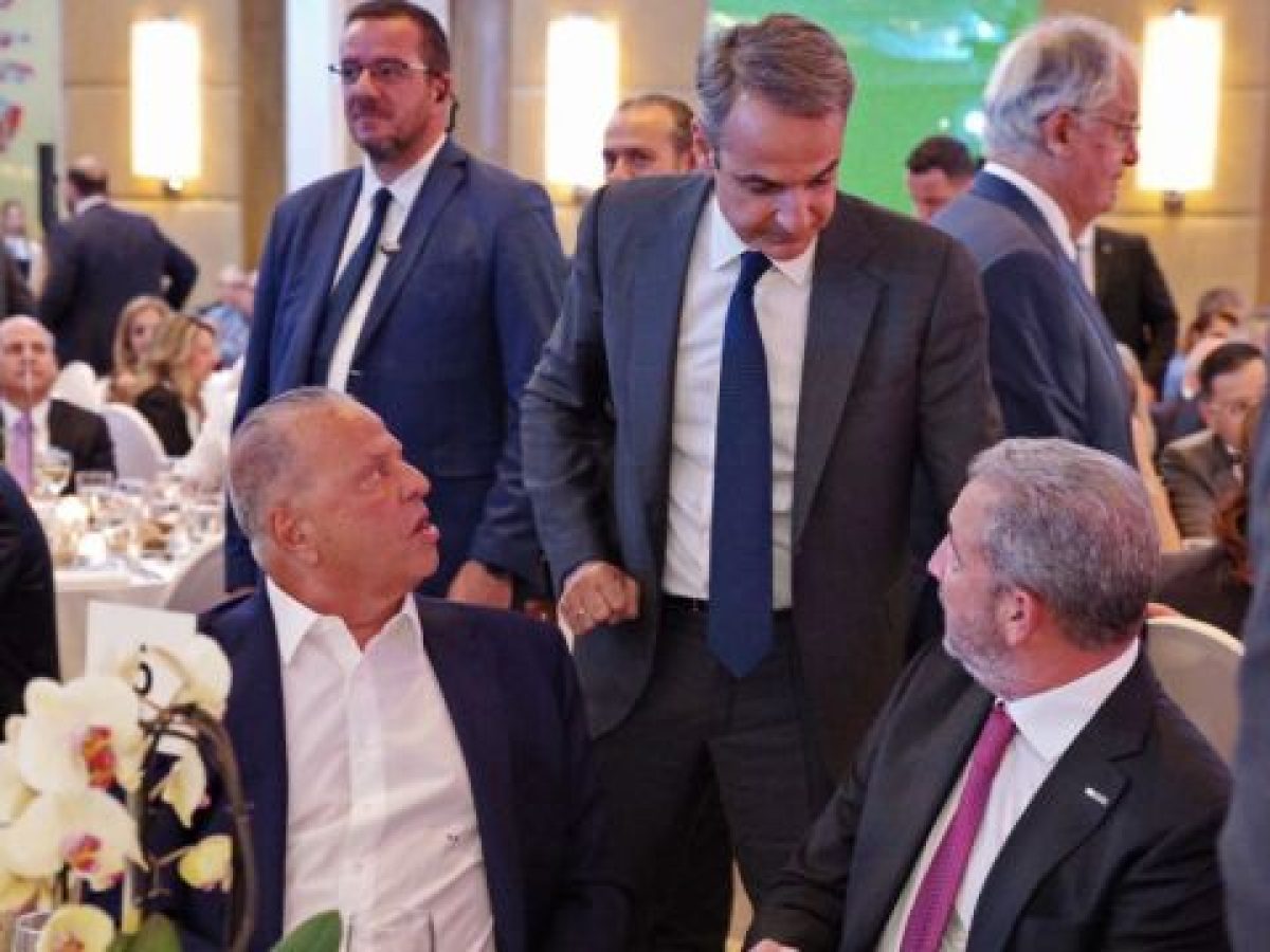 Η συζήτηση Μητσοτάκη στο τραπέζι Εξάρχου  Μυτιληναίου στην εκδήλωση για τα 15 χρόνια του iefimerida και τα ενε