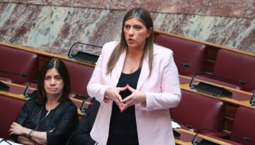 “Καρφιά” Κωνσταντοπούλου κατά Τσίπρα: “Δυόμιση χρόνια ήταν τουρίστας στη Βουλή, τον μισθό μια χ