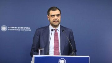 “Πυρά” Μαρινάκη σε Τσίπρα για το ντοκιμαντέρ “Στο χιλιοστό”: “Προσπαθεί να επανέλθει