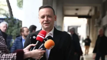 ΠΑΣΟΚ: Νέος “πονοκέφαλος” από την προτροπή Δούκα για συνεργασία με τον Τσίπρα (Βίντεο)