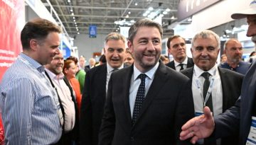 Ανδρουλάκης στα Ποσειδώνια 2026: “Να καταστεί εκ νέου ελκυστική η ελληνική σημαία” (Εικόνες)