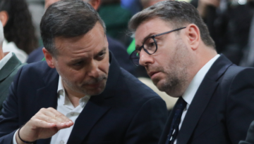 Ο λόγος που οι εθνικές εκλογές την άνοιξη φοβίζουν το ΠΑΣΟΚ και η μειοψηφία του ΣΥΡΙΖΑ που δεν θέλει κάλπες τον Οκτώβριο