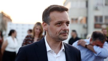 Δούκας για Πολεοδομίες: «Βάζουν το λύκο να φυλάει τα πρόβατα» – Η αντίδραση της κυβέρνησης