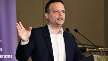 Δούκας για το δάνειο 75 εκατ. ευρώ: «Είναι ιστορική παρέμβαση, θα αναβαθμιστούν σχολεία»
