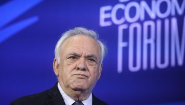 Δραγασάκης για Τσίπρα: «Δεν βλέπω κυβερνητική αλλαγή χωρίς αυτόν»